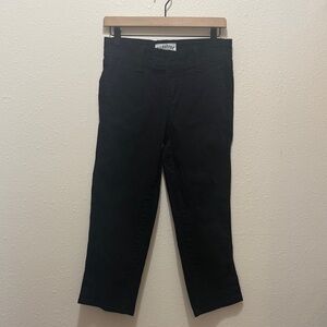 Signature by Levi Strauss black crop jeans, Size 6